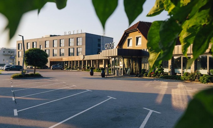 Vransko Hotel | Hotel Grof