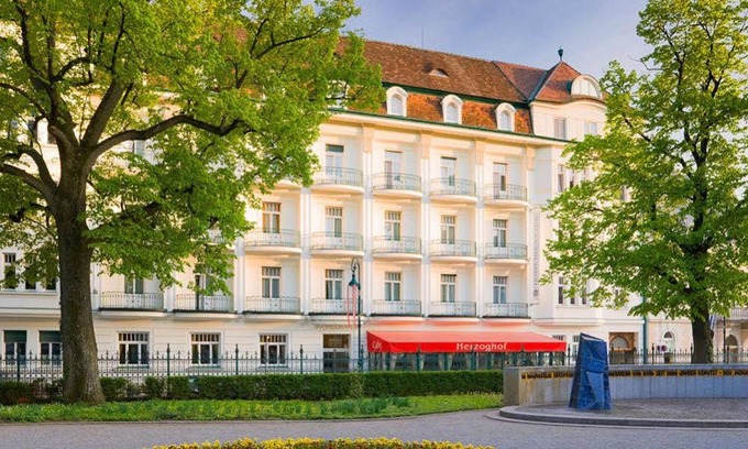 Baden Hotel | Hotel Herzoghof