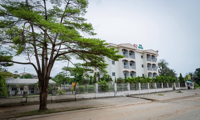 Libreville Hotel | Hotel Hibiscus Blvd Triomphal