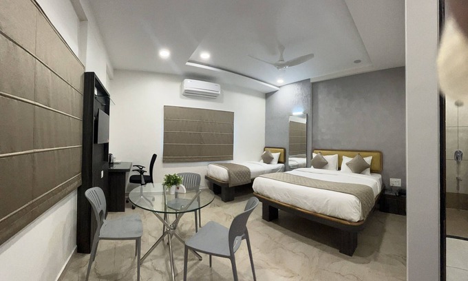 Daulatabad Hotel | Hotel Ajinkya Palace