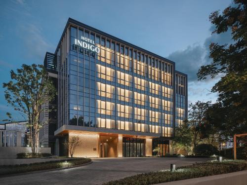 Shangcheng Hotel | Hotel Indigo Hangzhou Uptown,Close to Westlake , boutique design hotel with freeflow minibar
