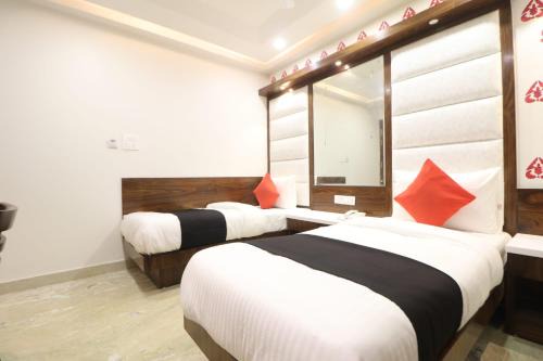 Karol Bagh Hotel | Hotel Kabir Palace near connaught place