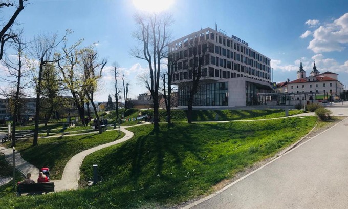 Postojna Hotel | Hotel Kras