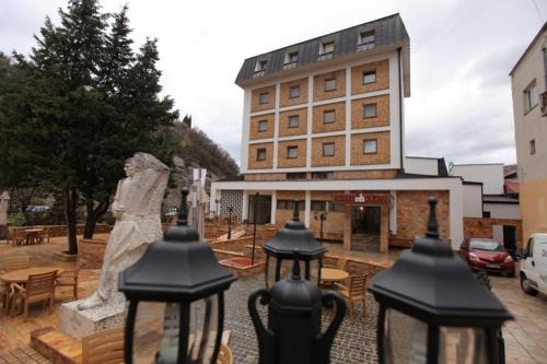 Kratovo Hotel | Hotel Kratis