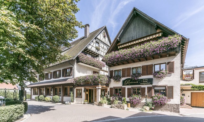 Teningen Hotel | Hotel - Landgasthof Rebstock