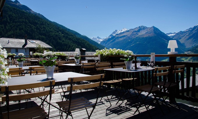 St. Luc Hotel | Hotel Le Grand Chalet Favre