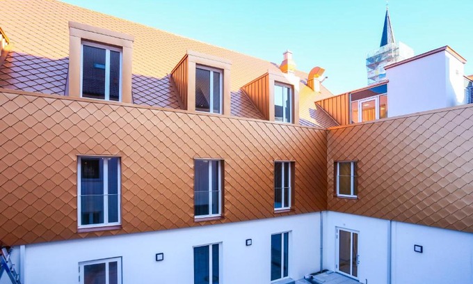 Rain Hotel | Hotel Lutz
