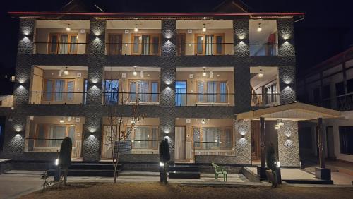 Rajbagh Hotel | Hotel Luxury Inn