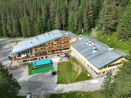 Samokov Hotel | Hotel Malyovitsa