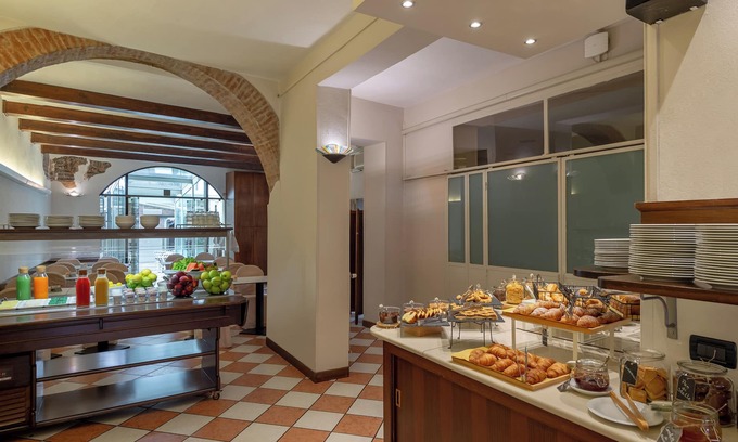 Mantua Hotel | Hotel Mantegna Stazione , Mantegna Hotels