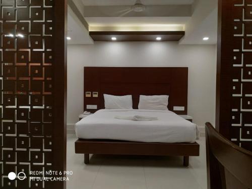 Vadapalani Hotel | Hotel Maurya International