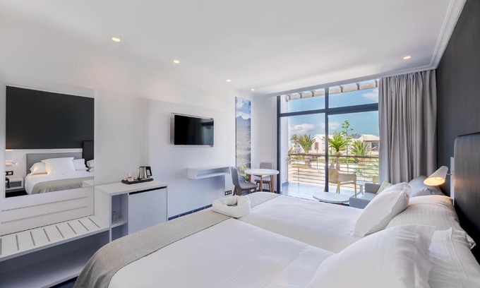 Playa Blanca Resort | Hotel Mirador Papagayo by LIVVO