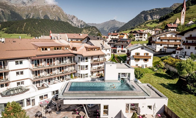 Nauders Hotel | Hotel Naudererhof