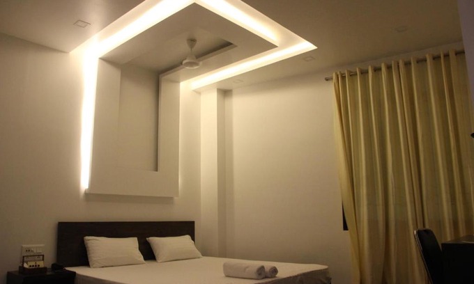 Sahibganj Hotel | HOTEL NILIMA PALACE