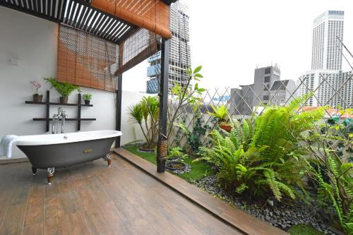 Colonial District Hotel | Hotel NuVe Heritage