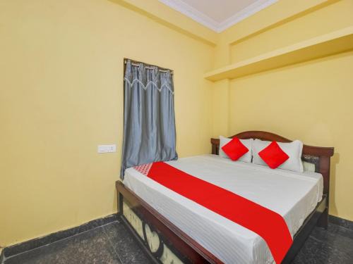 Farooq Nagar Hotel | Hotel O AM Luxury AC ROOM'S