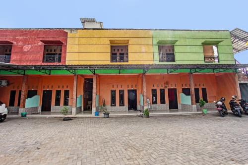 Praya Hotel | Hotel O Homestay Bang HajiNearLapangan Penujak (Inen Gonggang)