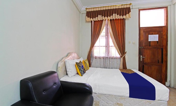 Cilacap Hotel | Hotel O Meilias