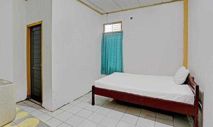 Borneo Hotel | Hotel O Penginapan Aina Syariah