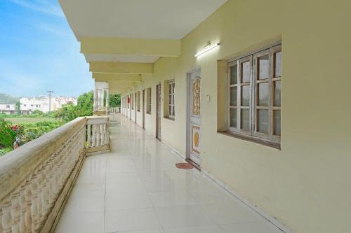 Rajpipla Hotel | Hotel O Statue Of Unity Rajpipla Formerly Narayani Heritage Resort