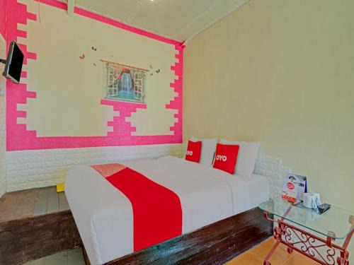 Trawas Hotel | Hotel O Villa Inn App Trawas Bintaro Syariah