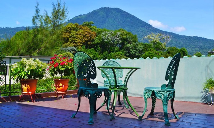 San Salvador Bed & Breakfast | Hotel Oasis