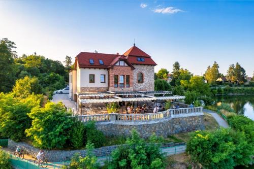 Mostkovice Hotel | Hotel Plumlov