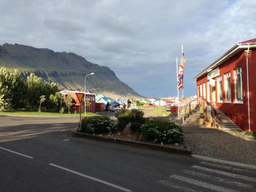 Breiddalsvik Hotel | Hotel Post