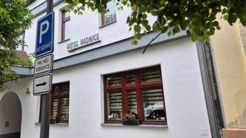 Dobrovice Hotel | Hotel Radnice Dobrovice