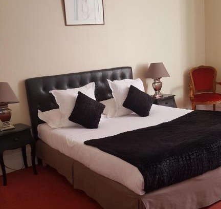Cordes-sur-Ciel Hotel | Hotel Raymond VII