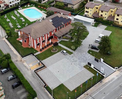 Latisana Apartment | Hotel Residence - Il Giardino del Cigno