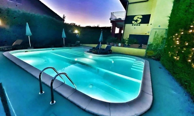 Front House | Hotel Residence S