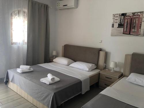 Qeparo House | Hotel Riviera
