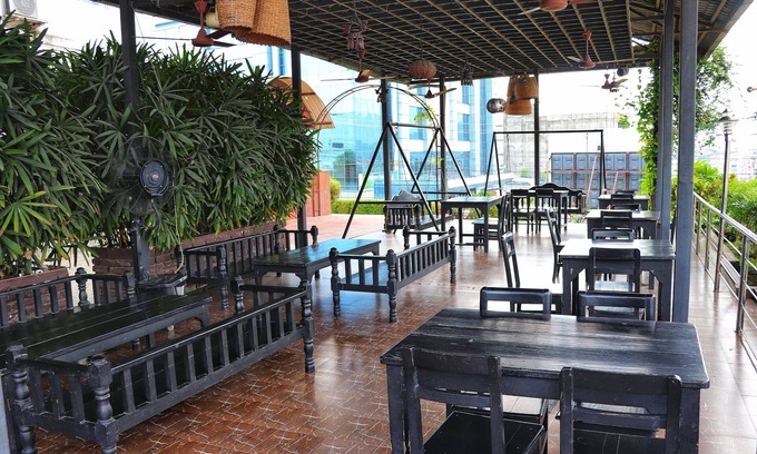 Bharatpur Hotel | Hotel Royal Century