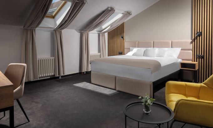 Jihlava Hotel | Hotel Savorsky