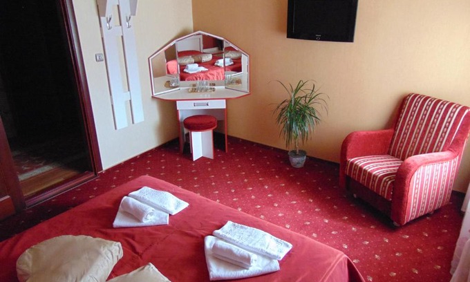 Nyzhnje Selyshche Hotel | Hotel Serpanok