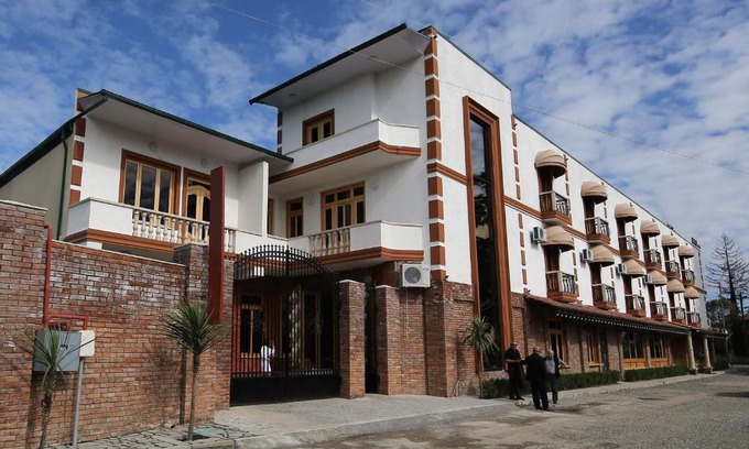 Zugdidi Hotel | Hotel Shogi