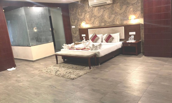 Bilaspur Hotel | Hotel Silver Oak