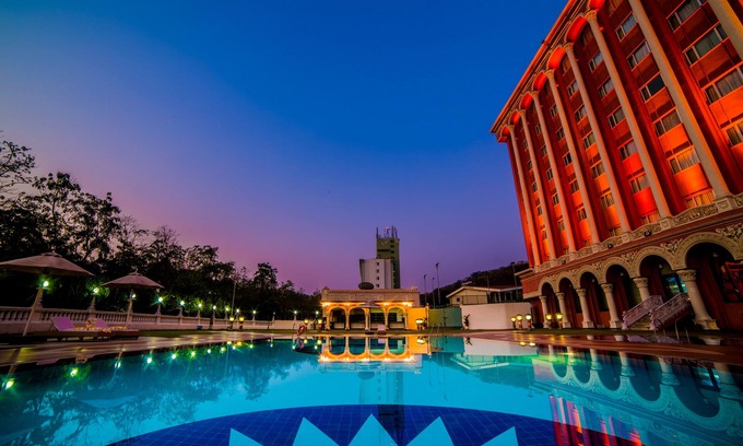 Ramoji Film City Hotel | Hotel Sitara