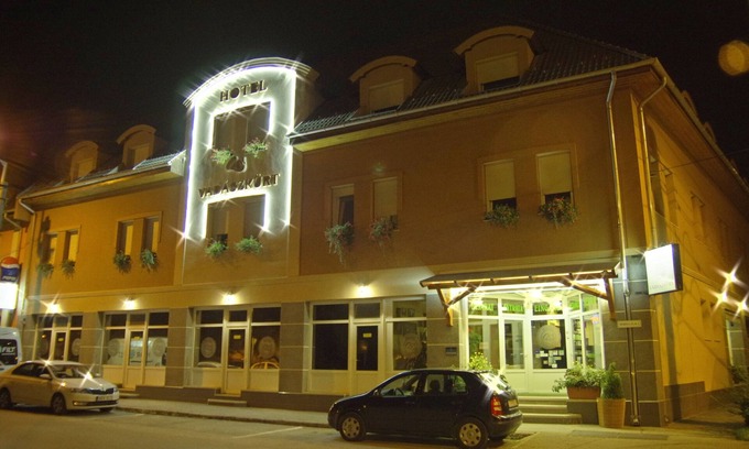 Szekesfehervar Hotel | Hotel Vadászkürt Superior