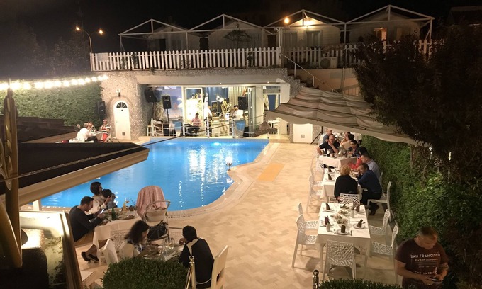 Velipoje Hotel | Hotel Valz