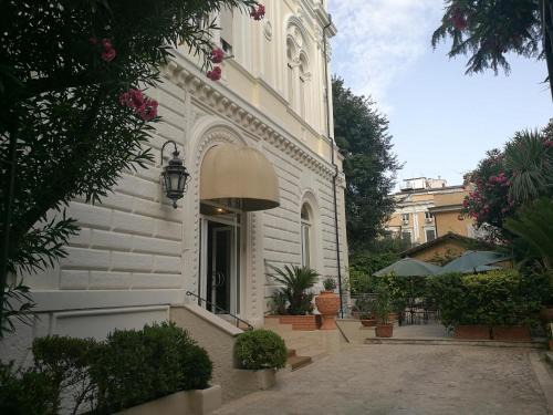 Rione XVIII Castro Pretorio Hotel | Hotel Villa Delle Rose