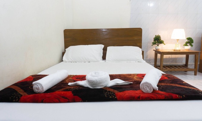 Dhaka Hotel | Hotel White House International Residential - Family Room - AC