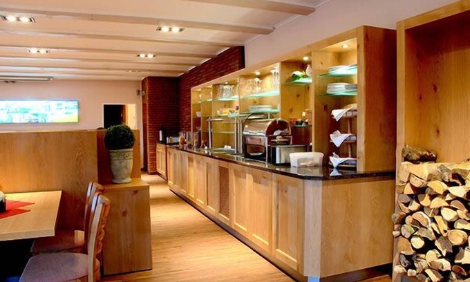 Eicklingen Hotel | Hotel Zur Erholung & Restaurant Amme's Landhaus