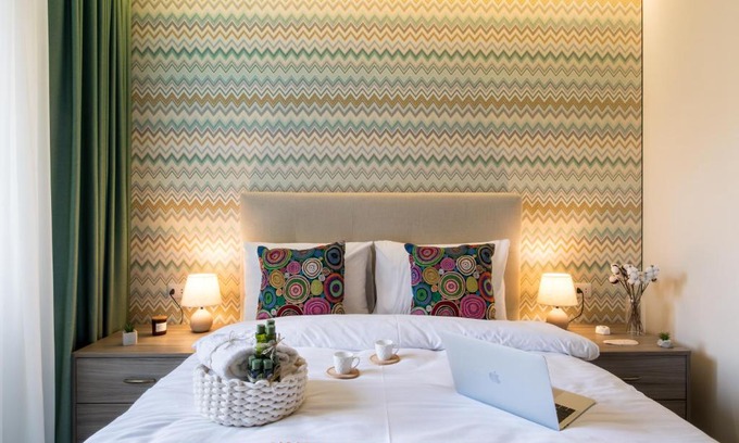 Kentron Apartment | hotelise l Magenta Apartment