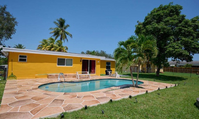 North Central Hollywood House | House ∙ 1 bedroom ∙ 2 guests