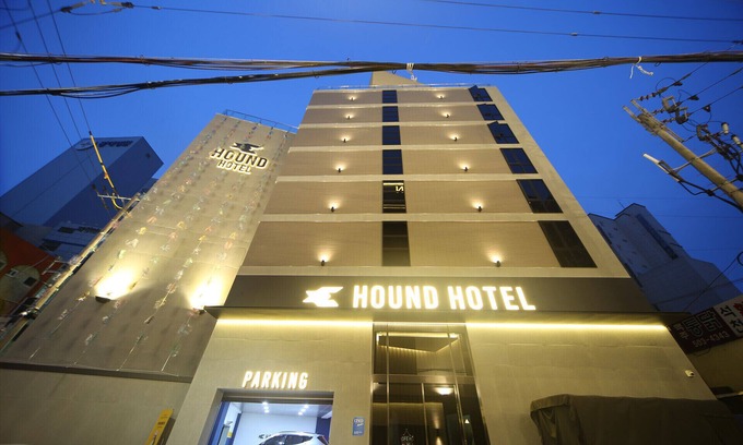 Dongnae District Hotel | Hound Hotel Sajik Minam Station