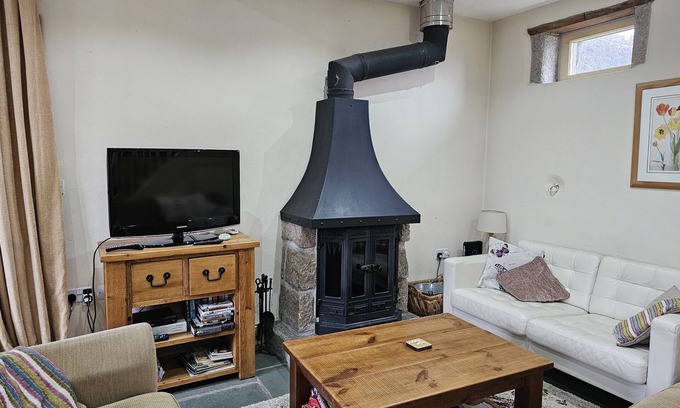 Newton Abbot House | Hound Tor Barn Dartmoor
