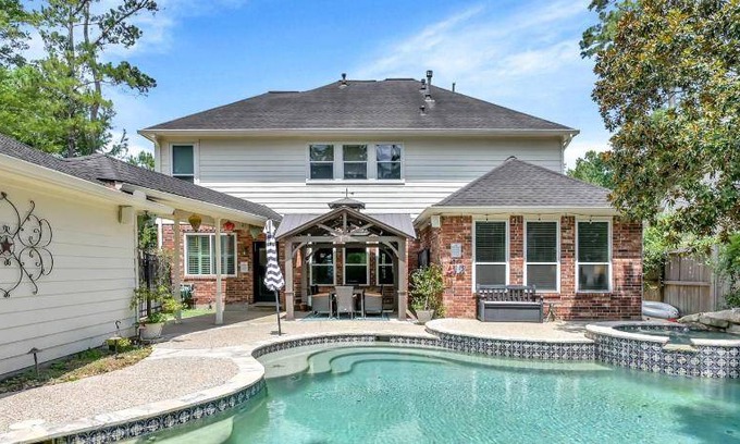 Alden Bridge House | House ∙ 1 bedroom ∙ 10 guests