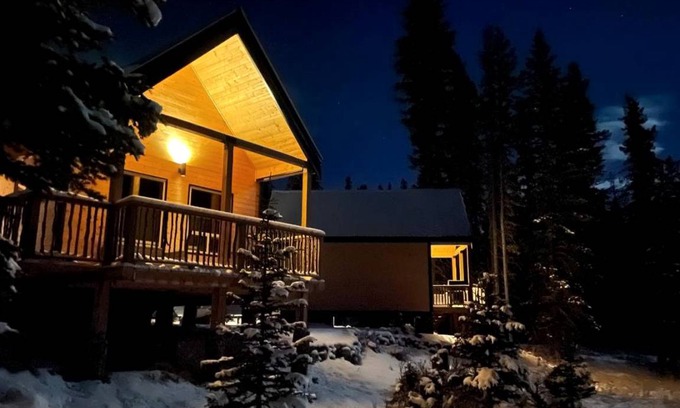 Nordegg House | House ∙ 1 bedroom ∙ 4 guests